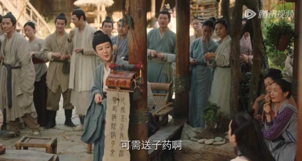 全网追上头，她凭什么爆火？