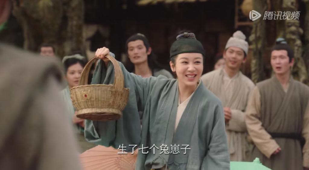全网追上头，她凭什么爆火？