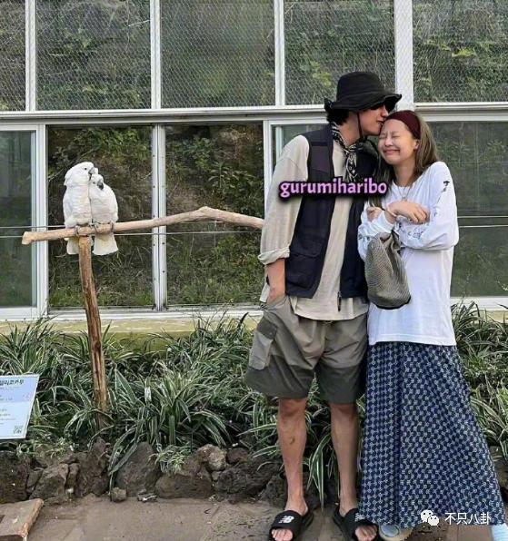 她也在暗戳戳秀恩爱？这个团还有没恋爱的吗？