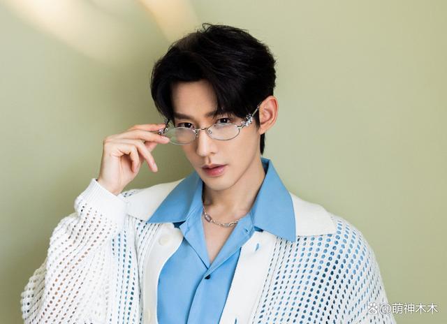 一做表情就崩的明星，邓为白鹿陈都灵，简直判若两人