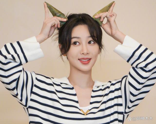 一做表情就崩的明星，邓为白鹿陈都灵，简直判若两人