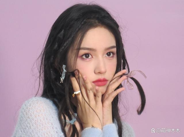 一做表情就崩的明星，邓为白鹿陈都灵，简直判若两人