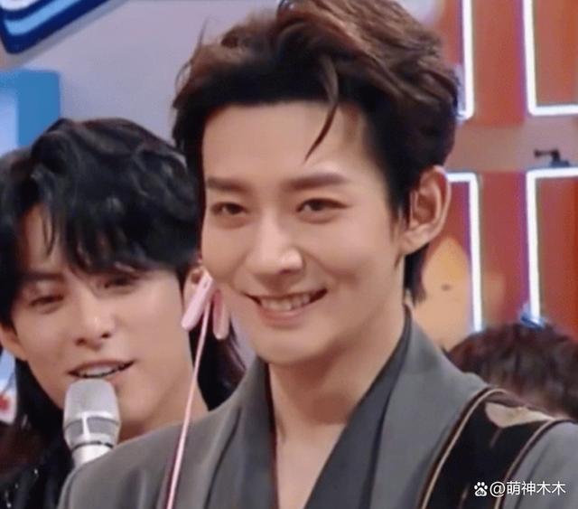 一做表情就崩的明星，邓为白鹿陈都灵，简直判若两人