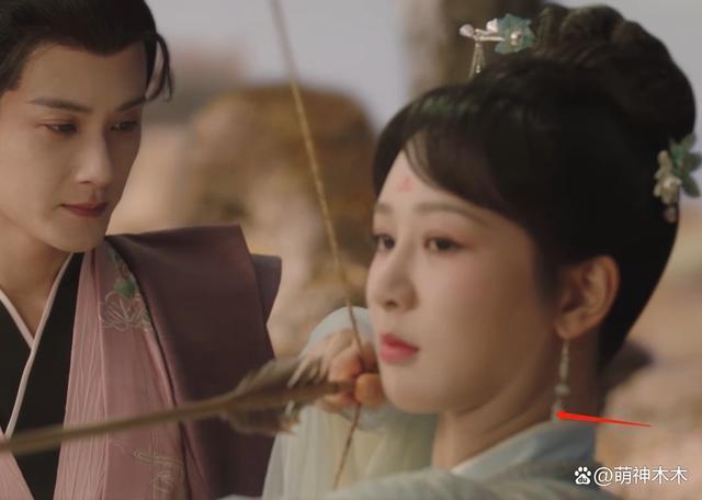 一做表情就崩的明星，邓为白鹿陈都灵，简直判若两人