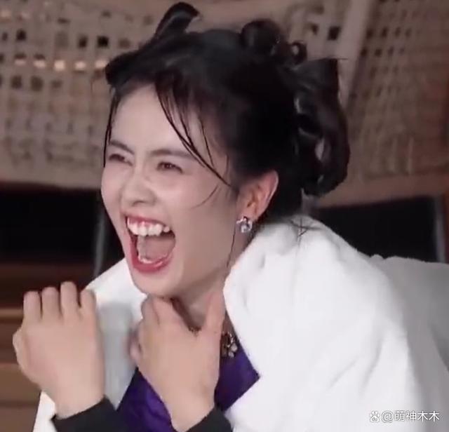 一做表情就崩的明星，邓为白鹿陈都灵，简直判若两人