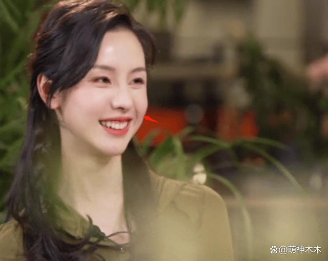 一做表情就崩的明星，邓为白鹿陈都灵，简直判若两人