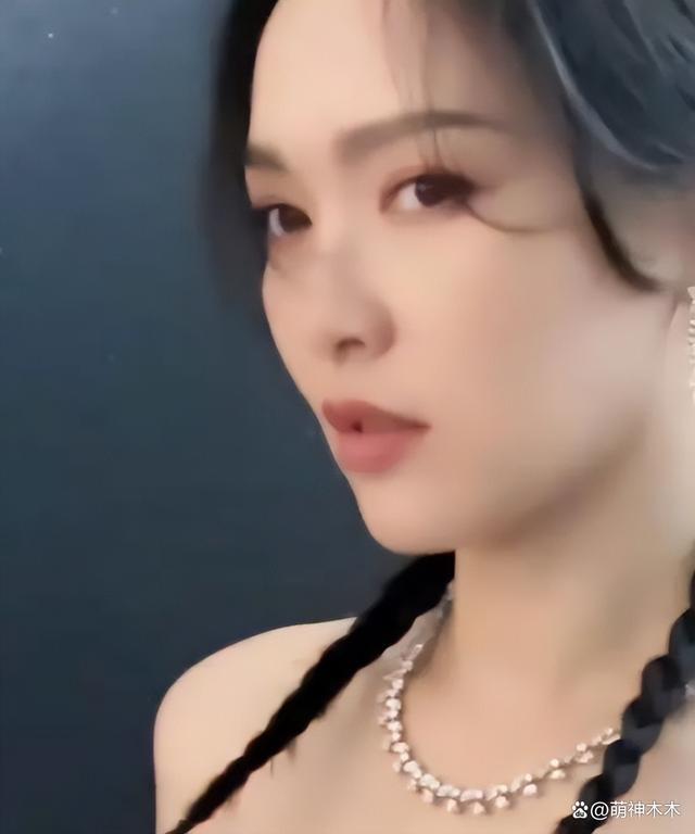 85花化妆师难混！春楠晒赵丽颖新妆容，回击刘诗诗粉丝