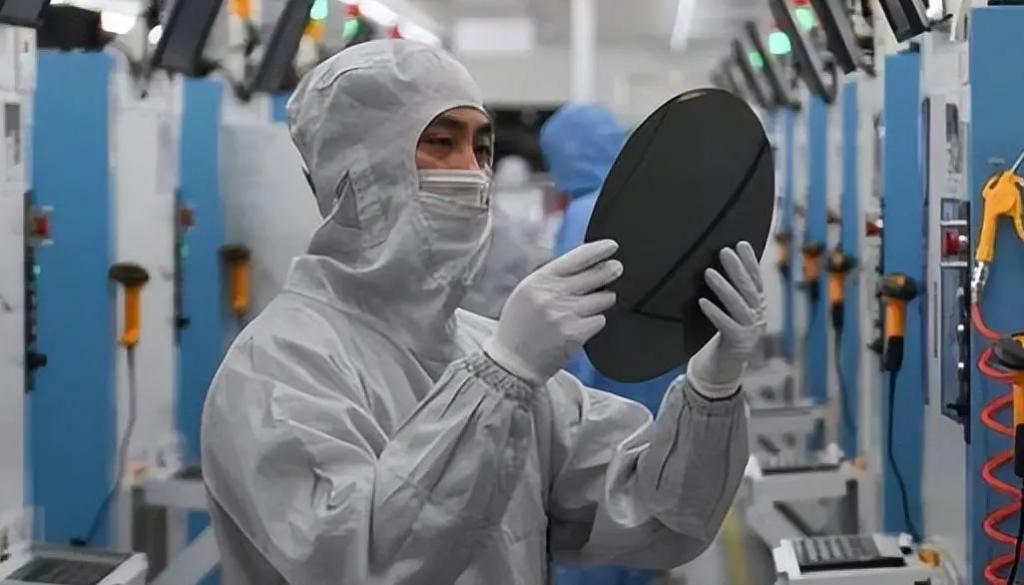 还是那句话，光刻机救不了中国半导体