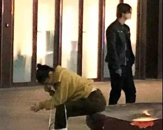 还真复合了？因脚踏两船分手，今死缠烂打女方终回头！