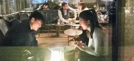 还真复合了？因脚踏两船分手，今死缠烂打女方终回头！