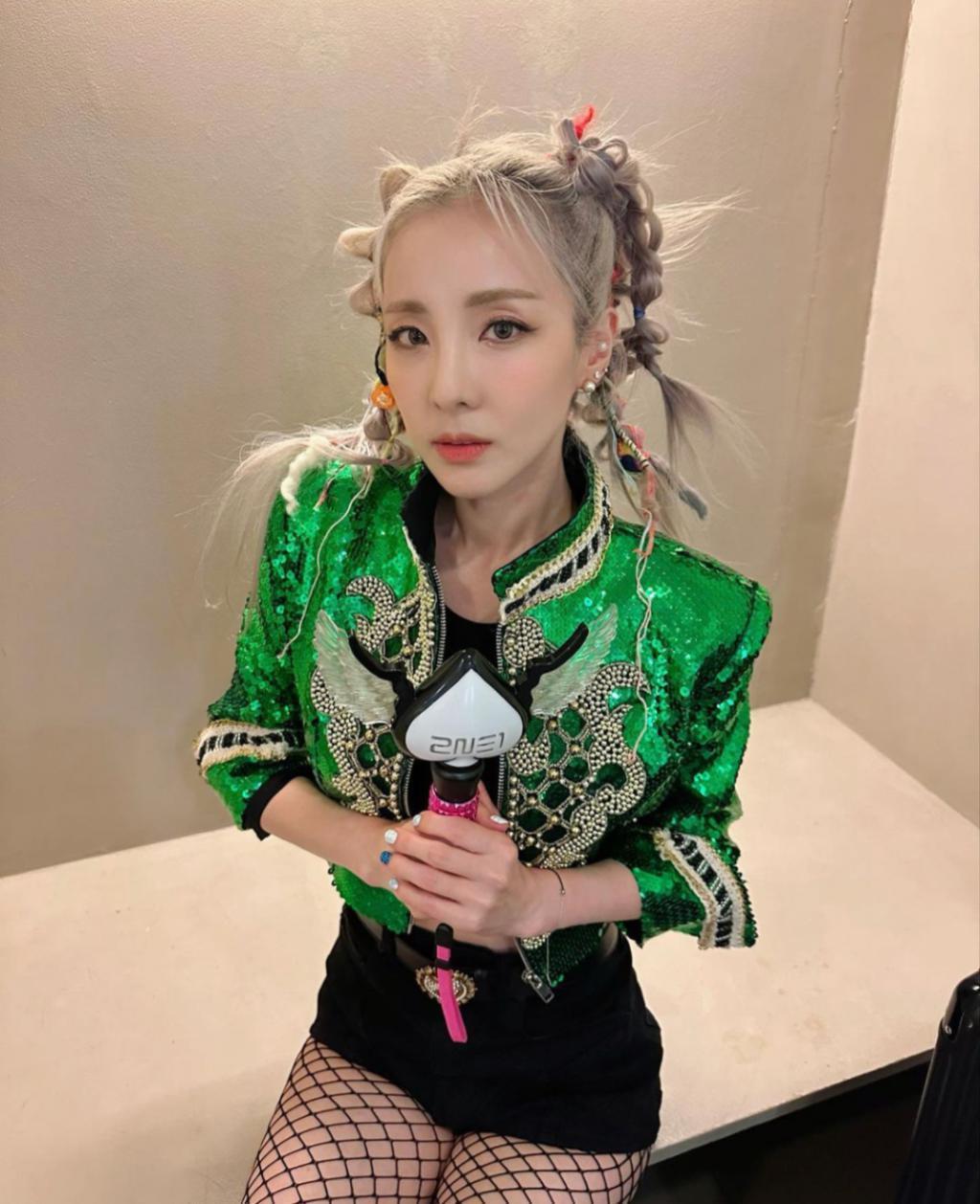 好突然!她突然宣告取消不婚主义明年结婚