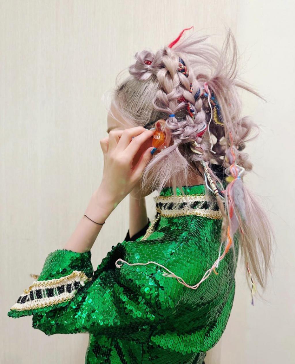 好突然!她突然宣告取消不婚主义明年结婚