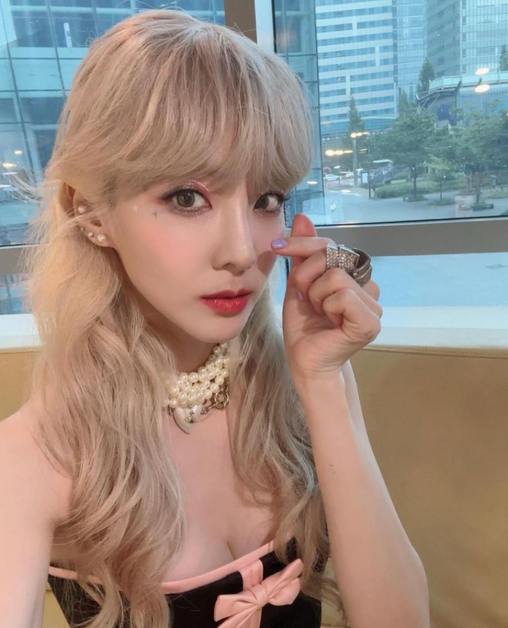 好突然!她突然宣告取消不婚主义明年结婚