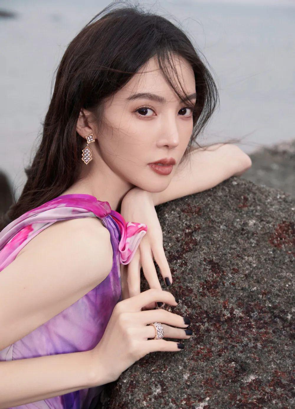 路人缘翻盘，她悄悄逆袭了？