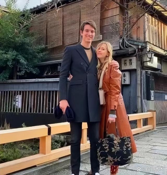 LV家族大起底！首富伴侣非富即贵，Lisa嫁入豪门太难？