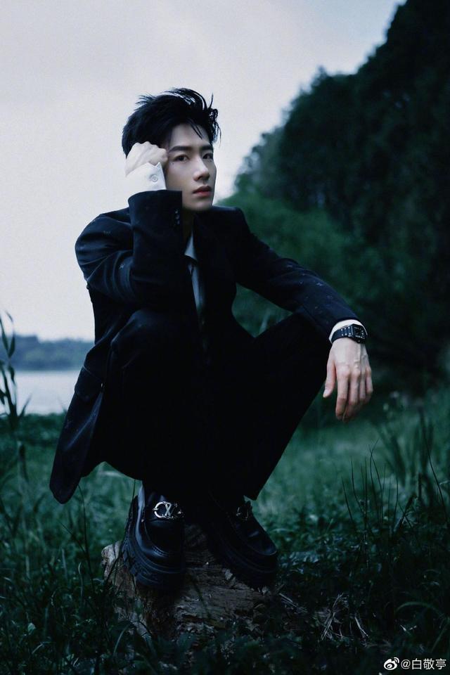 白敬亭向灾区捐赠物资 中国乡村发展基金会发博感谢