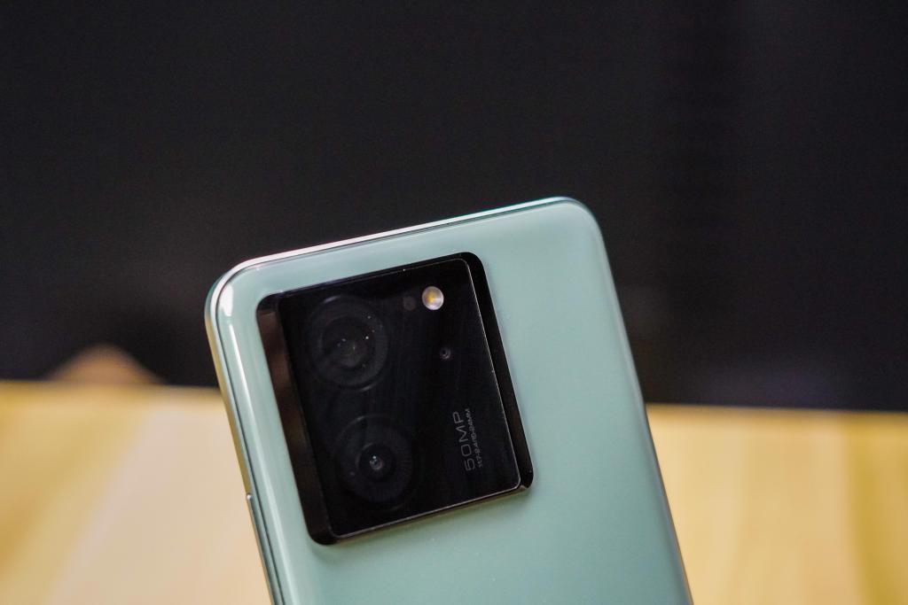 Redmi K60至尊版上手评测：质感至上的性能旗舰