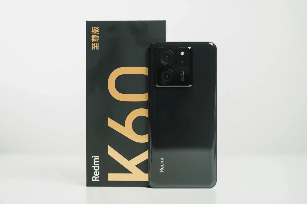2599的K60至尊版上手，红米这回确实有点狠。