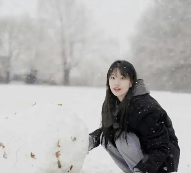 庄达菲资源压李庚希？第五代京圈公主，也要分个三六九等
