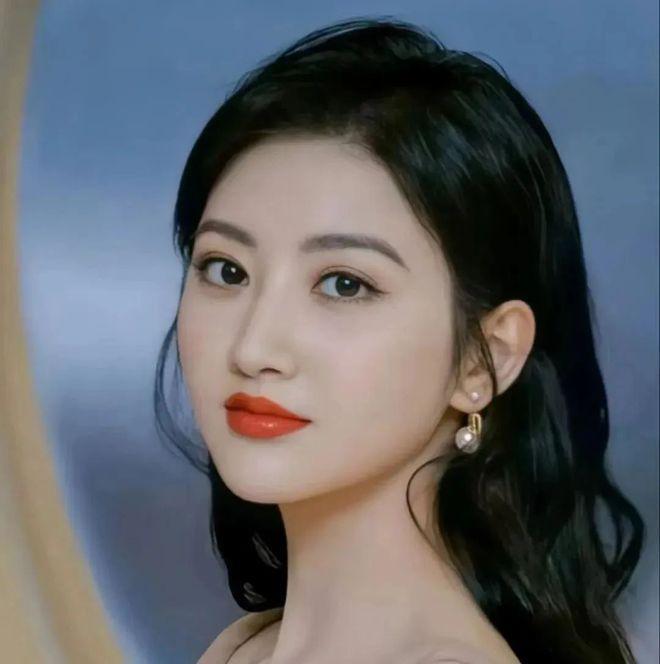 庄达菲资源压李庚希？第五代京圈公主，也要分个三六九等