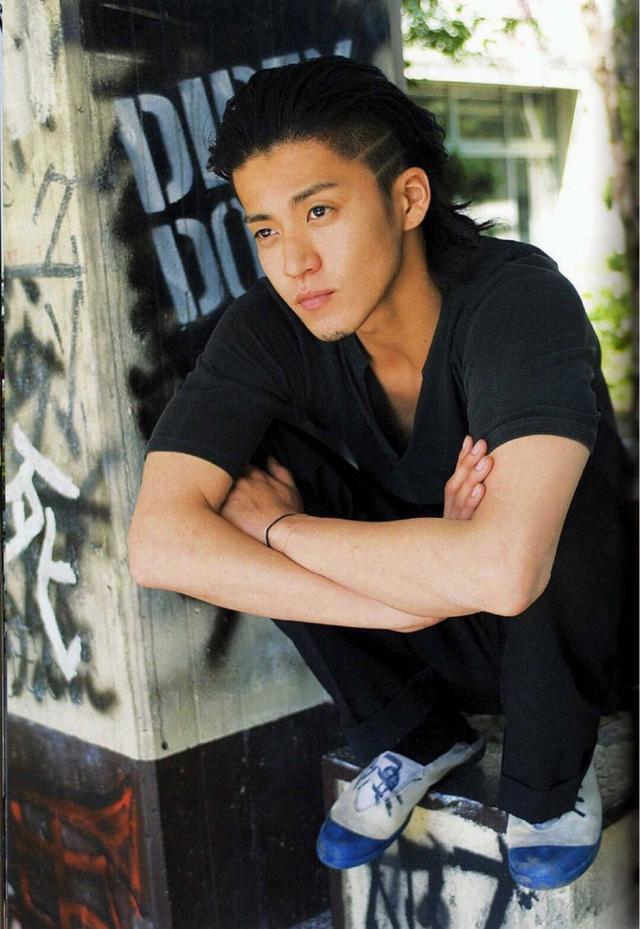 网友偶遇小栗旬 男神变成沧桑大叔