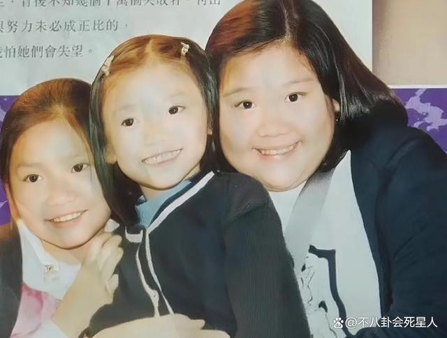 36岁郑欣宜“孤独”人生，妈妈早逝爸爸另娶，被抑郁症折磨