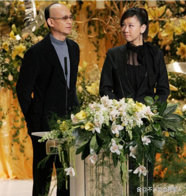 36岁郑欣宜“孤独”人生，妈妈早逝爸爸另娶，被抑郁症折磨
