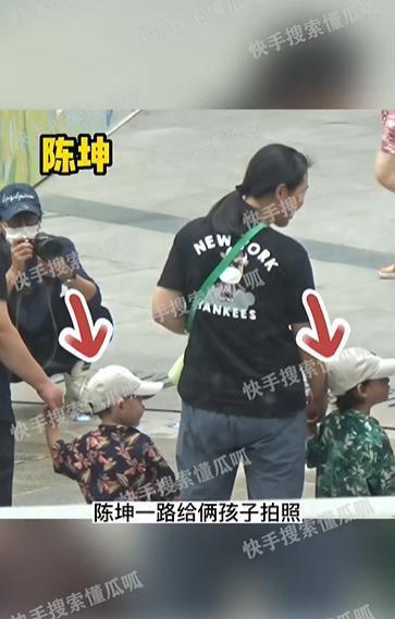 陈坤被曝疑似又有俩儿子 带小男孩逛商场拍全家福