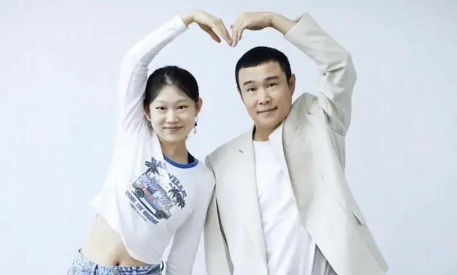 还记得小沈阳女儿吗？越来越好看啦！