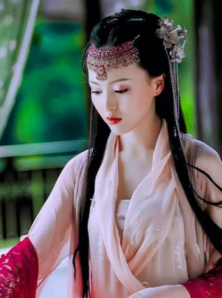 她这是彻底摆烂了?