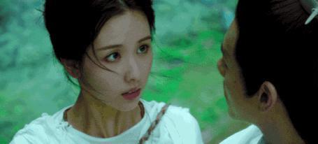 她这是彻底摆烂了?