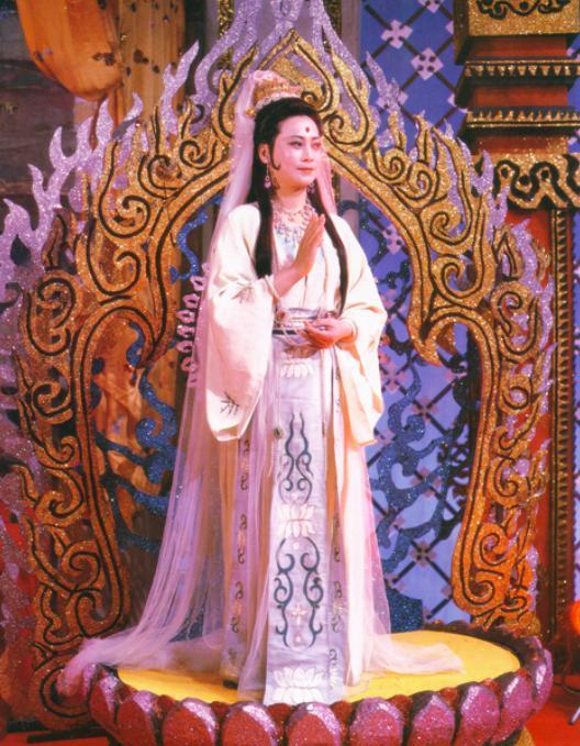 她这是彻底摆烂了?