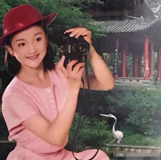 周迅：谈过7段感情，离过一次婚，她到底追求什么