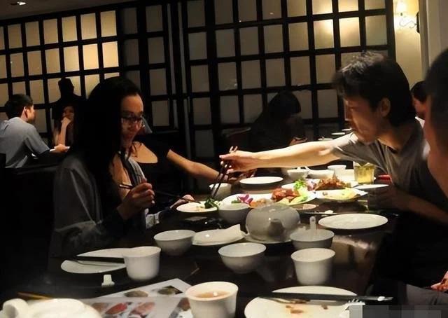 周迅：谈过7段感情，离过一次婚，她到底追求什么