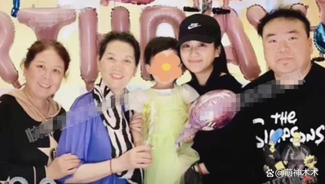 陈坤发文否认有俩儿子，称是亲戚的孩子，狗仔也帮忙澄清