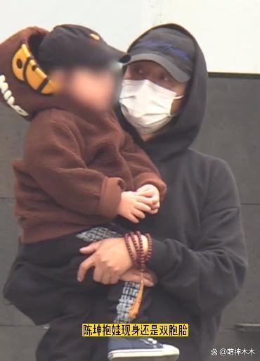陈坤发文否认有俩儿子，称是亲戚的孩子，狗仔也帮忙澄清
