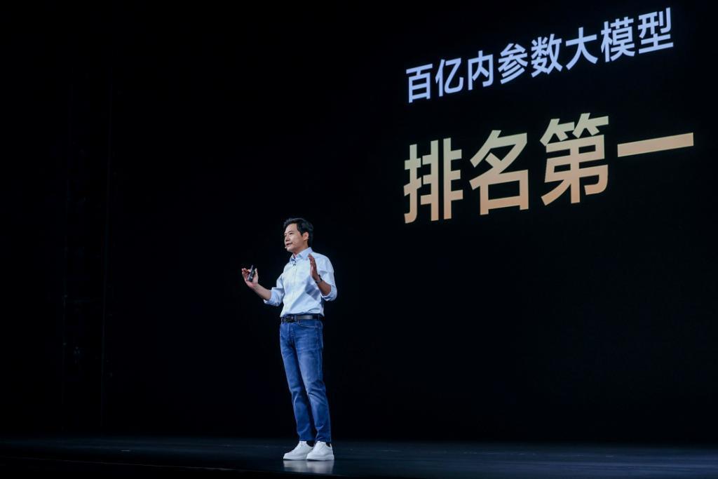 卷入大模型，手机厂商的新叙事