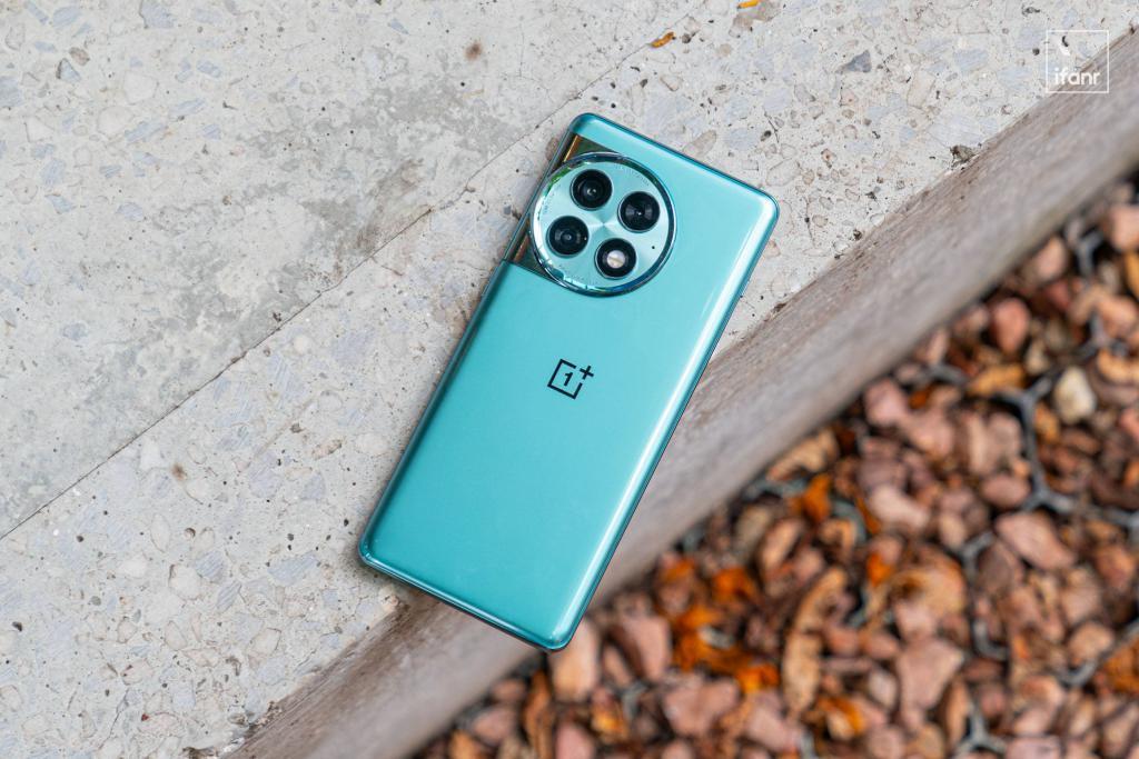 一加 Ace 2 Pro 体验：2999 元起售，内存比电脑还大的真香性能旗舰