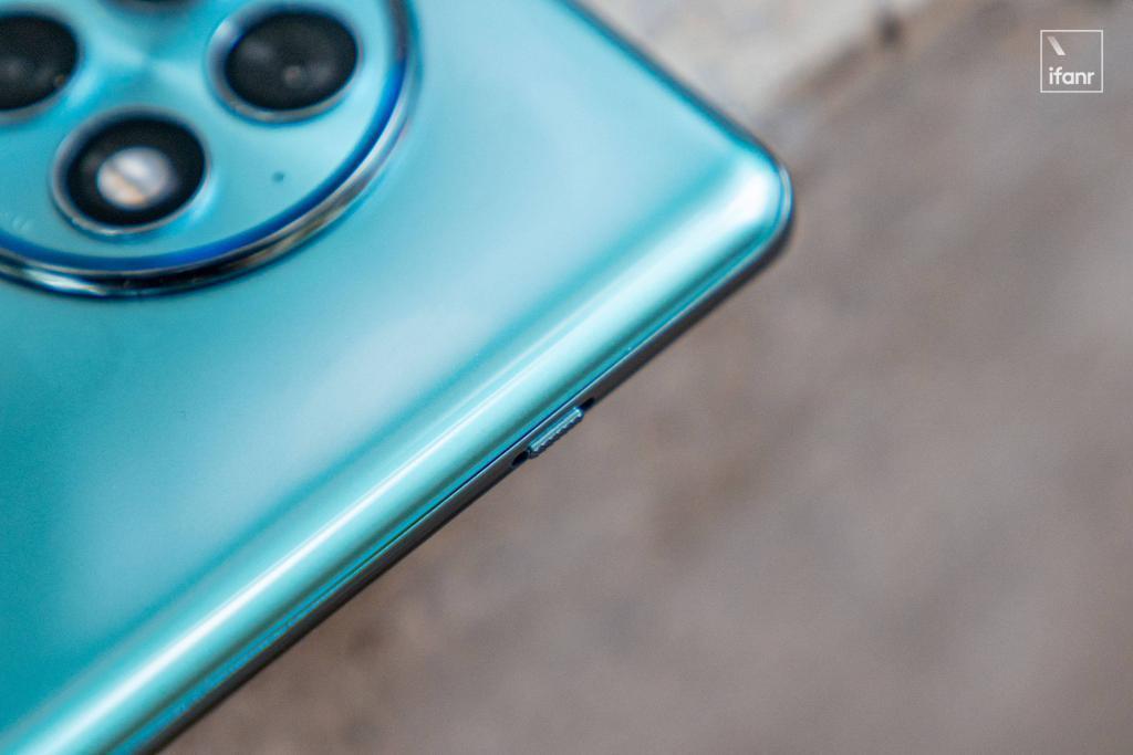 一加 Ace 2 Pro 体验：2999 元起售，内存比电脑还大的真香性能旗舰