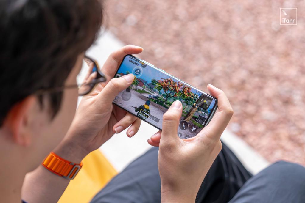 一加 Ace 2 Pro 体验：2999 元起售，内存比电脑还大的真香性能旗舰