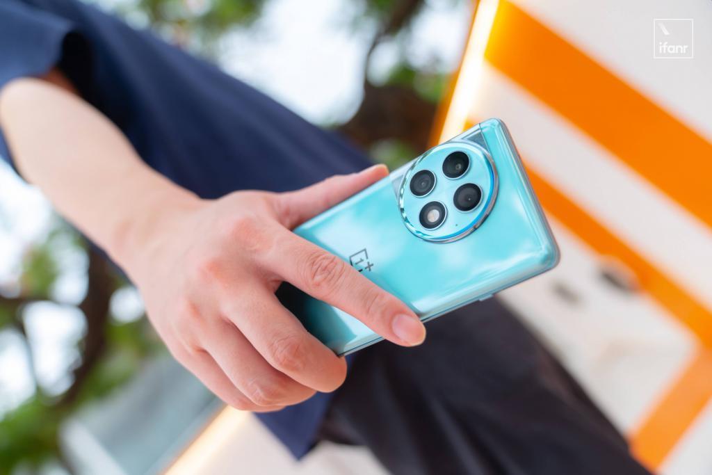 一加 Ace 2 Pro 体验：2999 元起售，内存比电脑还大的真香性能旗舰