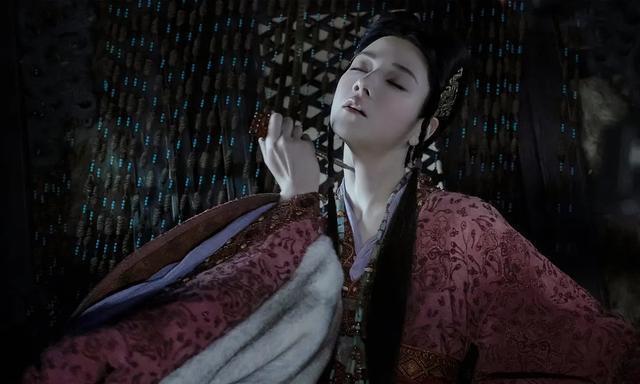 同样演苏妲己，娜然和王丽坤对比，差别就出来了