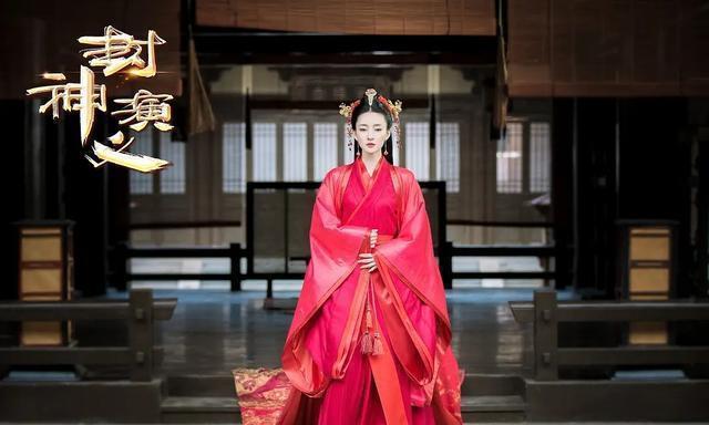 同样演苏妲己，娜然和王丽坤对比，差别就出来了