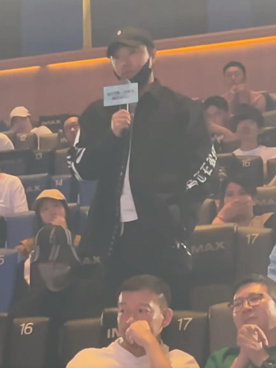 不嫌事大？佟丽娅新片首映礼邀请陈思诚，某男星俩前任还同场