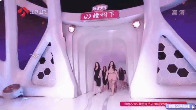 不得不说，这导演阅片量挺广的