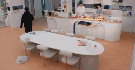 不得不说，这导演阅片量挺广的