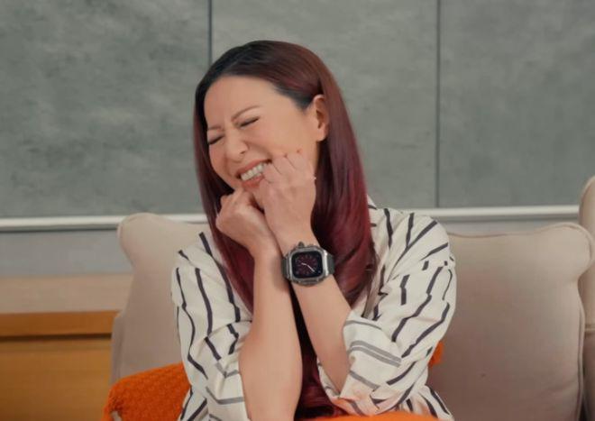 47岁滕丽名秀恩爱！谈与富商老公相恋，赞对方情绪稳定