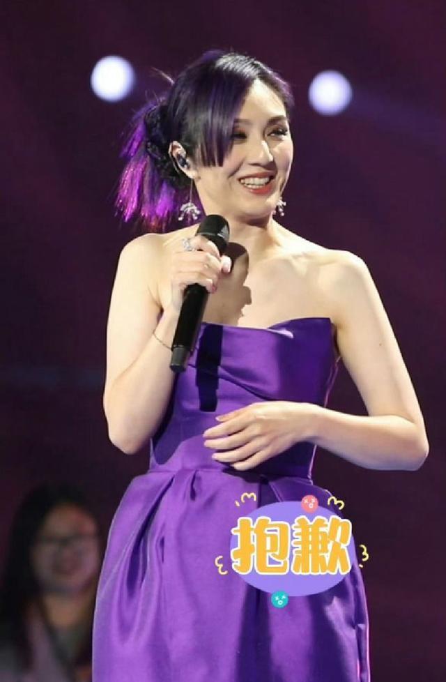 杨千嬅彩排站错位置连说三次抱歉 真诚态度引网友力赞