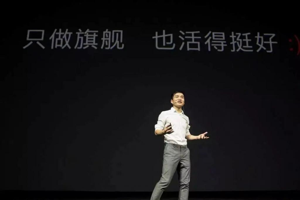 雷军笑醒！刚刚发布的一加Ace2Pro，没“杀”过红米？
