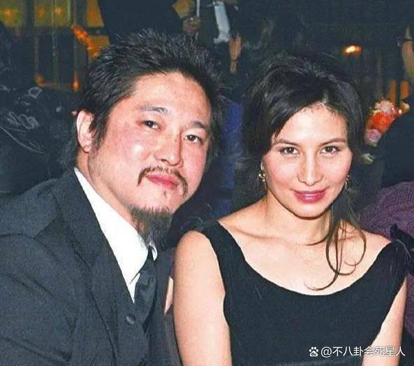 赌王最爱的叛逆女儿，一脱成名气坏四太，却做到挚爱情深